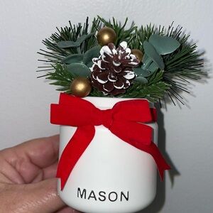 Yankee Candle scentplug diffuser with light sensor Christmas mason jar